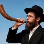 jewish shofar blowing